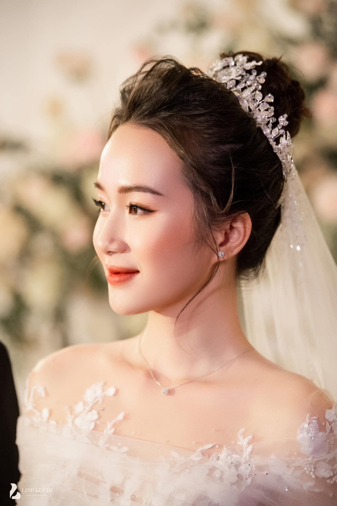 Gợi ý trang sức cô dâu đẹp và chuẩn truyền thống
