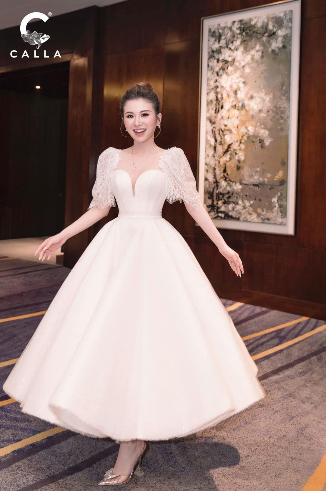 7 mẫu váy cưới đi bàn sang trọng và thanh lịch cho nàng dâu
