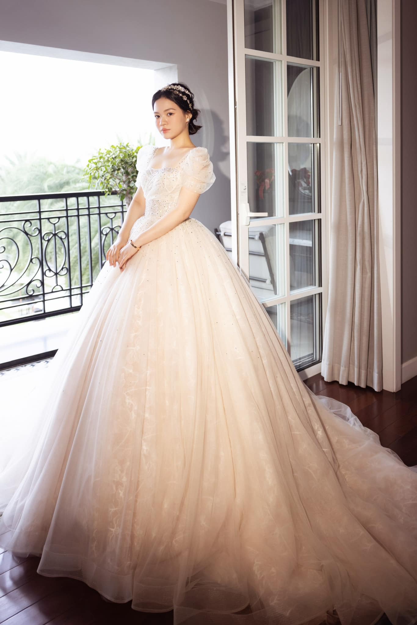 Hướng dẫn chọn váy cưới phù hợp dáng người cô dâu