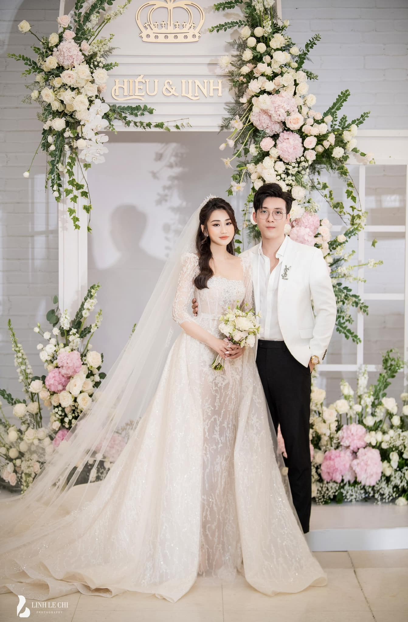 Trang phục chú rể lịch lãm và sang trọng trong ngày trọng đại