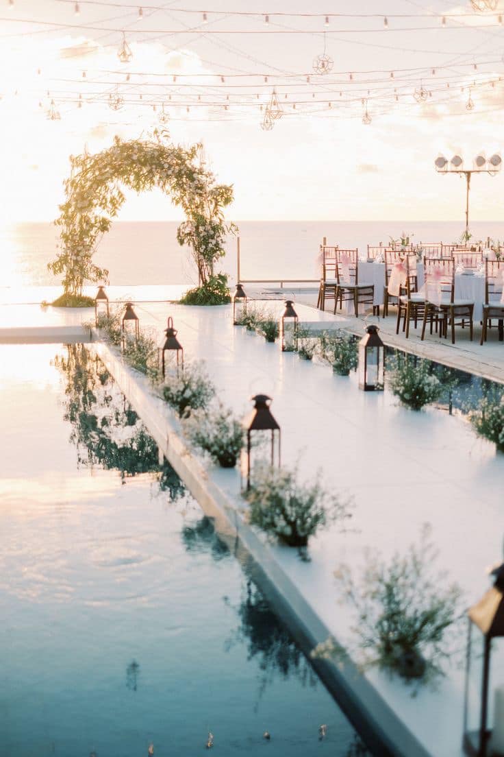 4 mẫu cổng hoa cưới lộng lẫy và lãng mạn nhất cho ngày trọng đại
