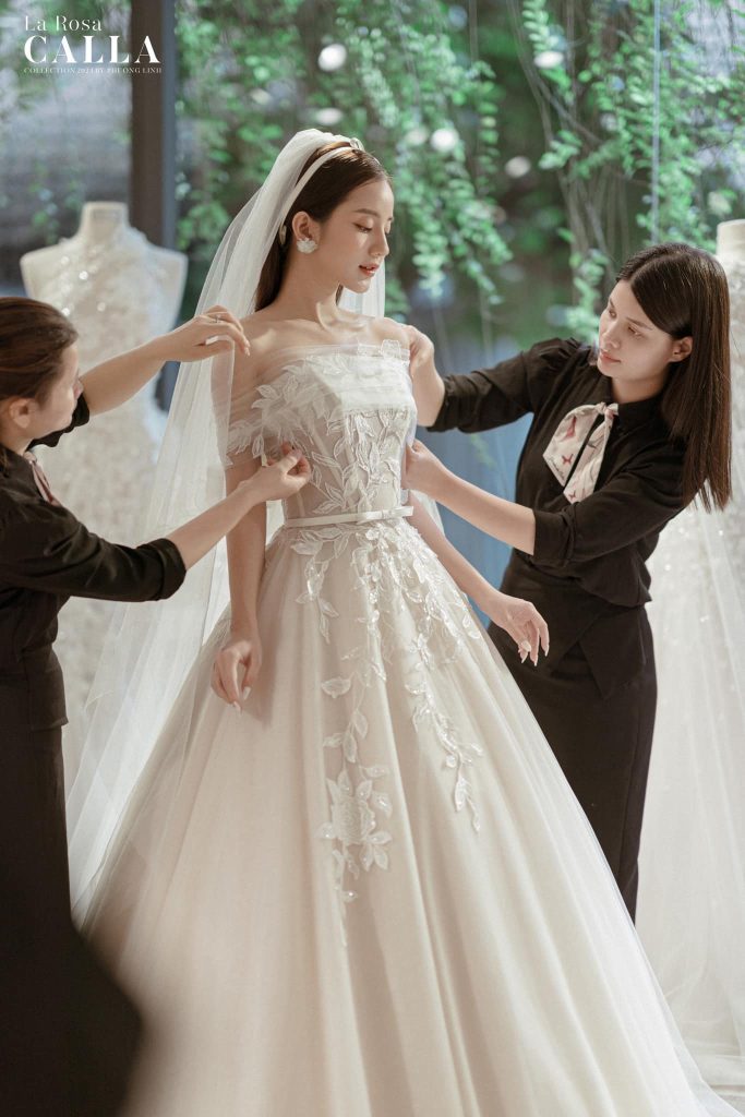 váy cưới chữ A